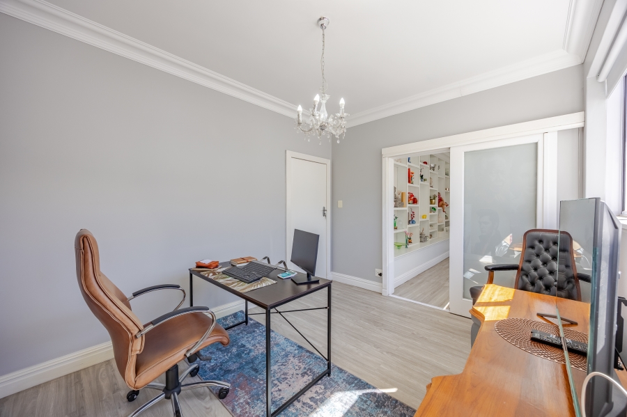 5 Bedroom Property for Sale in Milnerton Central Western Cape